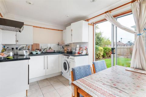 10 Hunston Road, Morden, SM4 6NF