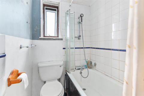 10 Hunston Road, Morden, SM4 6NF