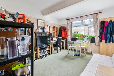 10 Hunston Road, Morden, SM4 6NF