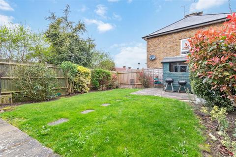 10 Hunston Road, Morden, SM4 6NF