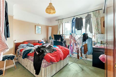 10 Hunston Road, Morden, SM4 6NF