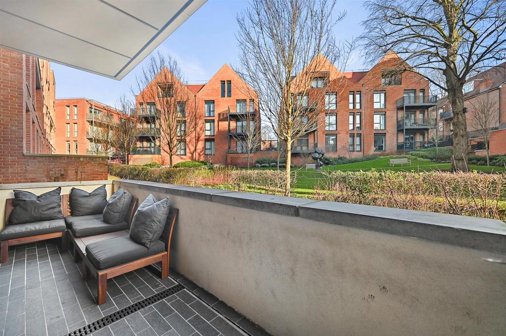 BCLR - Flat 3, 330 Finchley Road - Balcony A (4).j
