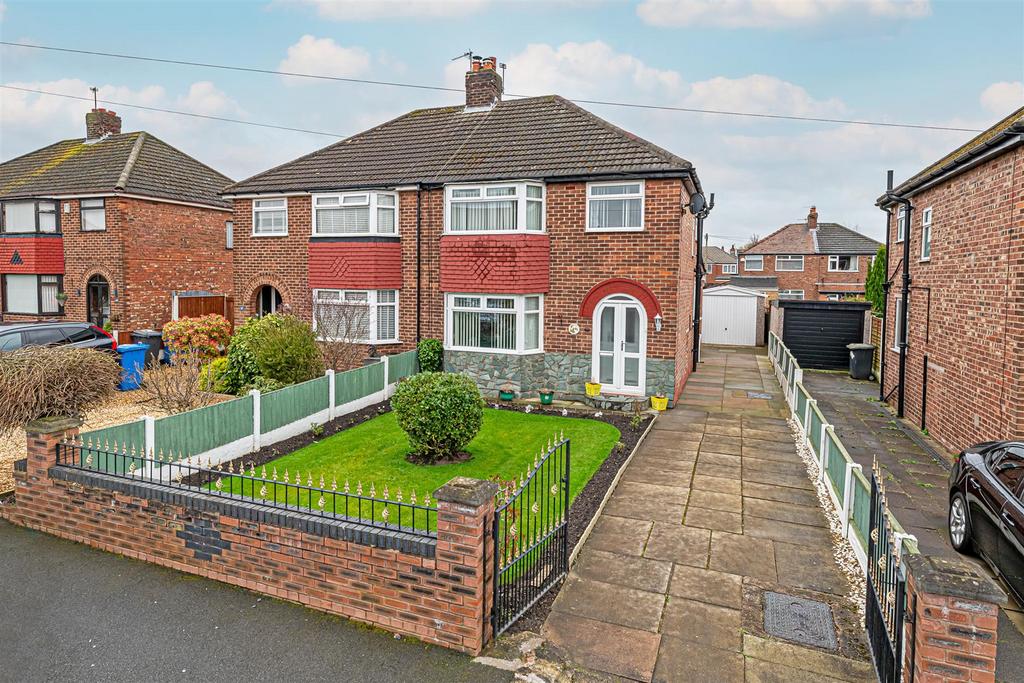 Ridley Drive, Great Sankey, Warrington 3 bed semidetached house for sale £235,000