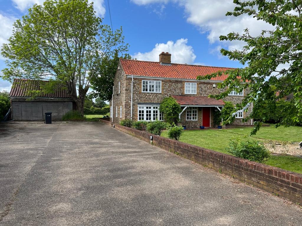 Low Road, King's Lynn PE33 4 bed detached house for sale £449,000