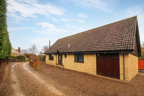 4 bedroom detached bungalow for sale - Kareith Drive, Newton-By-The-Sea, Alnwick