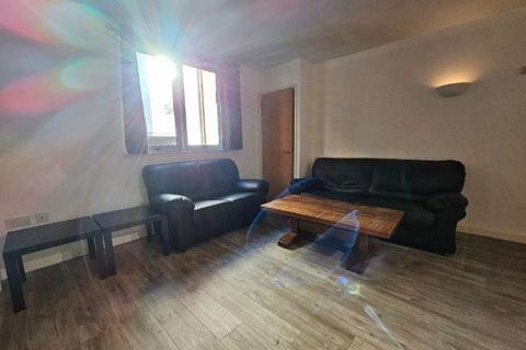 2 bedroom flat to rent, Portland Road, Nottingham NG7