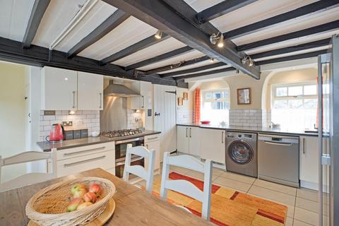 3 bedroom cottage for sale, Chapel Street, Addingham LS29