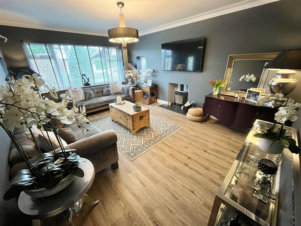 Stanneylands Drive, Wilmslow 3 bed detached bungalow for sale £799,950