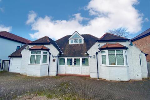 5 bedroom detached bungalow for sale - Cranleigh Drive, Brooklands, Sale