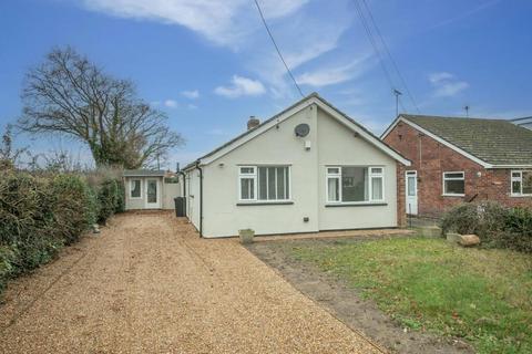 3 bedroom detached bungalow to rent - Church Road, Thorrington, CO7 8HS