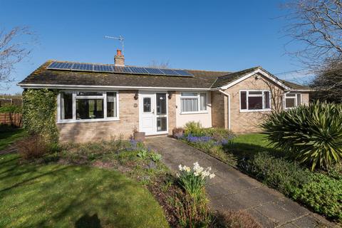 5 bedroom detached bungalow for sale, Tackers, The Street, Whatfield