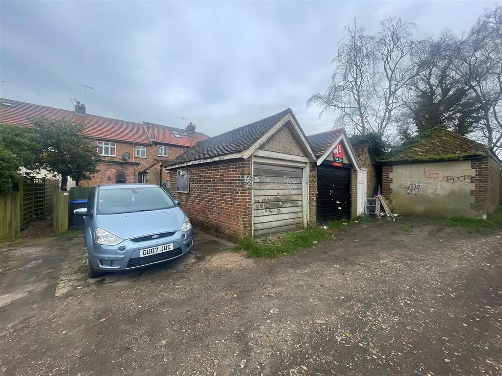 Crabtree Lane, Lancing BN15 Garage for sale £75,000