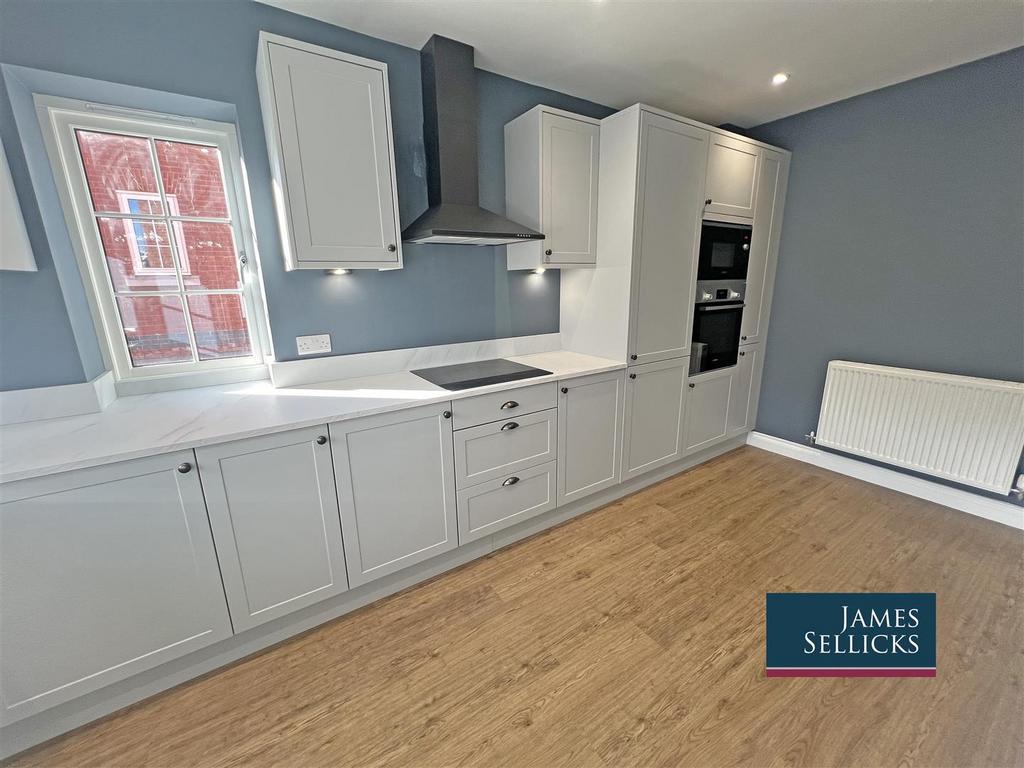 Dining kitchen