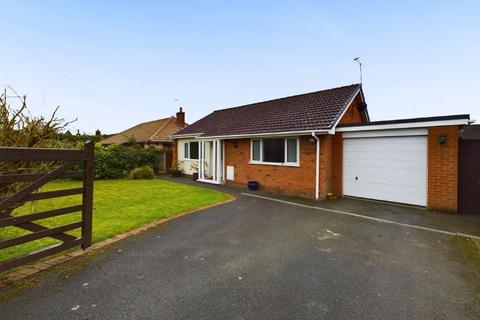 2 bedroom detached bungalow for sale - Treflach, Oswestry