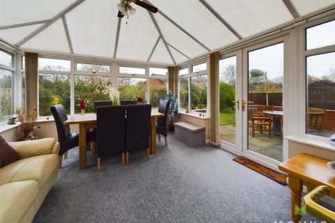 2 bedroom detached bungalow for sale, Treflach, Oswestry