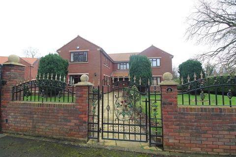 5 bedroom detached house for sale, St. Andrews Close, Darlington