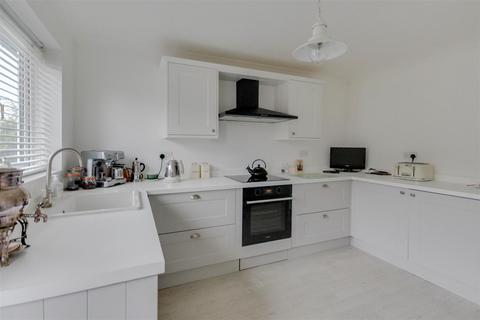 32 Austral Way, Althorne, Chelmsford, CM3 6UP