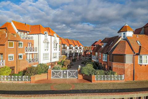 4 bedroom townhouse for sale, Kings Road, Burnham-On-Crouch