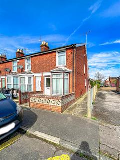 54 Queens Road, Burnham-on-crouch, CM0 8DY