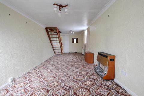 54 Queens Road, Burnham-on-crouch, CM0 8DY