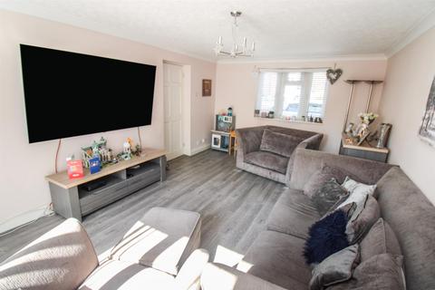 67 Breedon Close, Corby, NN18 9PG
