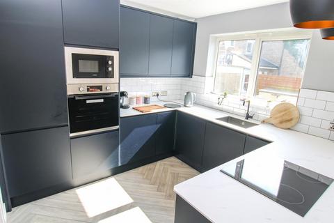 67 Breedon Close, Corby, NN18 9PG