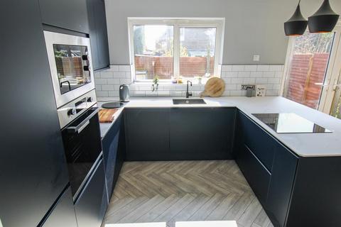 67 Breedon Close, Corby, NN18 9PG