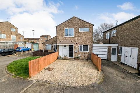 3 bedroom semi-detached house for sale - Bamburg Close, Corby NN18