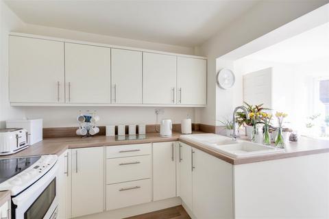 102 Maple Way, Burnham-on-crouch, CM0 8TS