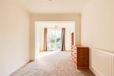 102 Maple Way, Burnham-on-crouch, CM0 8TS