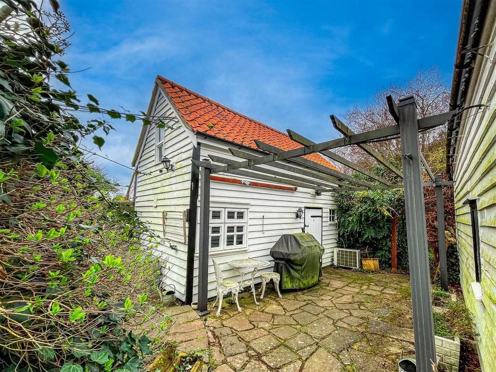 Outbuilding