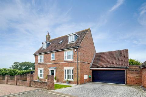 5 bedroom detached house for sale, Vicarage Court, Southminster