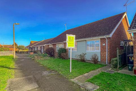 2 bedroom semi-detached bungalow for sale - Ember Way, Burnham-On-Crouch