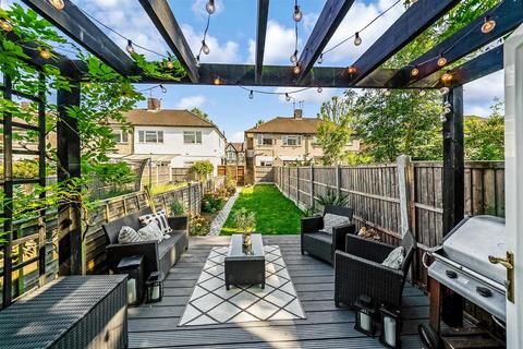 33a Woodland Road, Chingford, London, E4 7ET