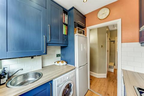 33a Woodland Road, Chingford, London, E4 7ET