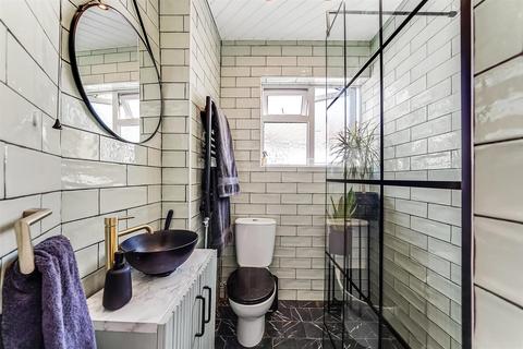 33a Woodland Road, Chingford, London, E4 7ET