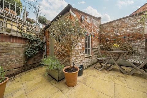 3 bedroom terraced house for sale, Northgate Street, Devizes, Wiltshire, SN10