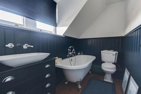 29 Silver Road, Burnham-on-crouch, CM0 8LA