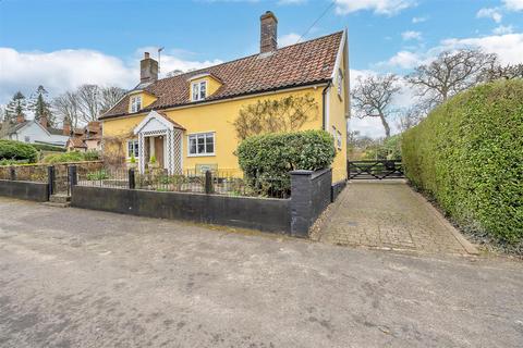 4 bedroom detached house for sale - The Street, Wattisfield