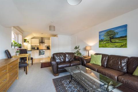 2 bedroom apartment for sale - Lyons Crescent, Tonbridge