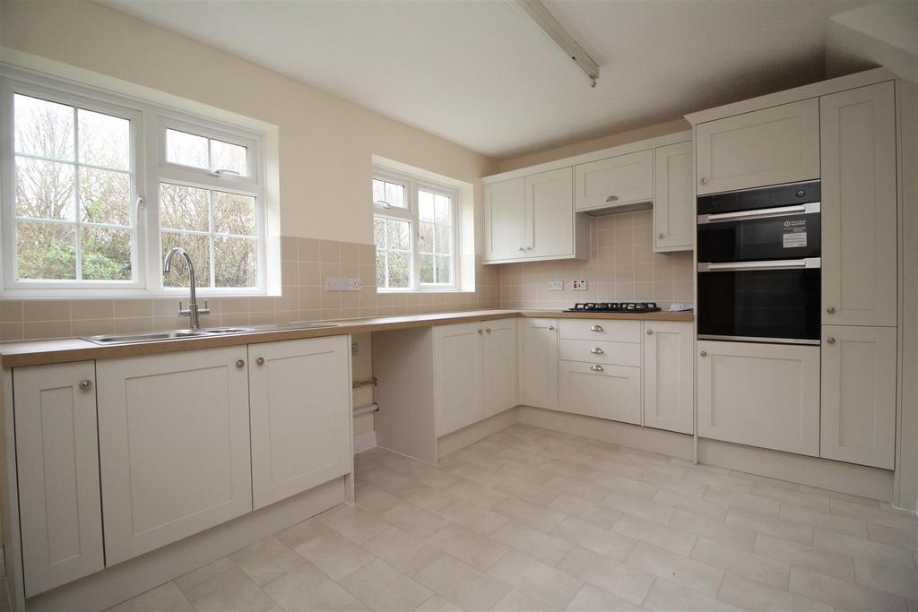Kitchen .JPG