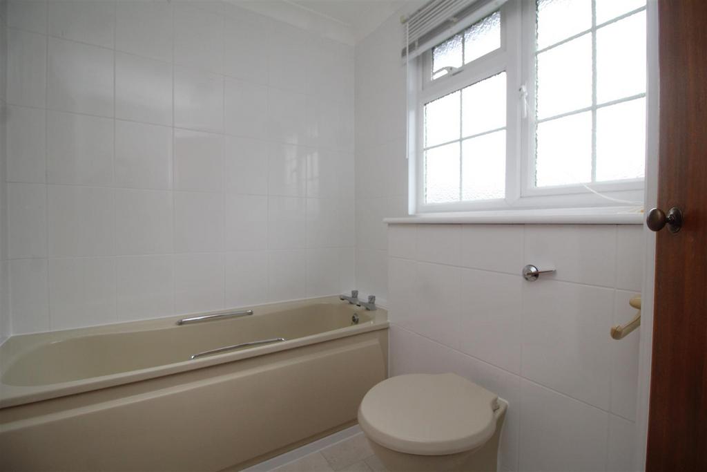 Bathroom .JPG