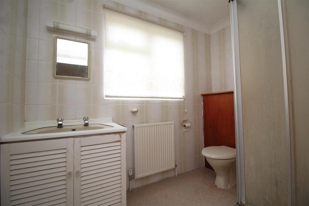Ensuite .JPG
