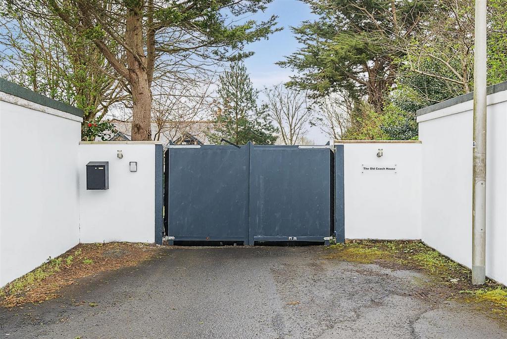 Entrance gates