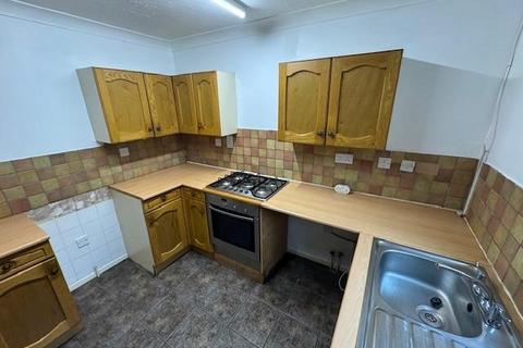 3 bedroom semi-detached house to rent - Plantagenet Crescent, Bournemouth