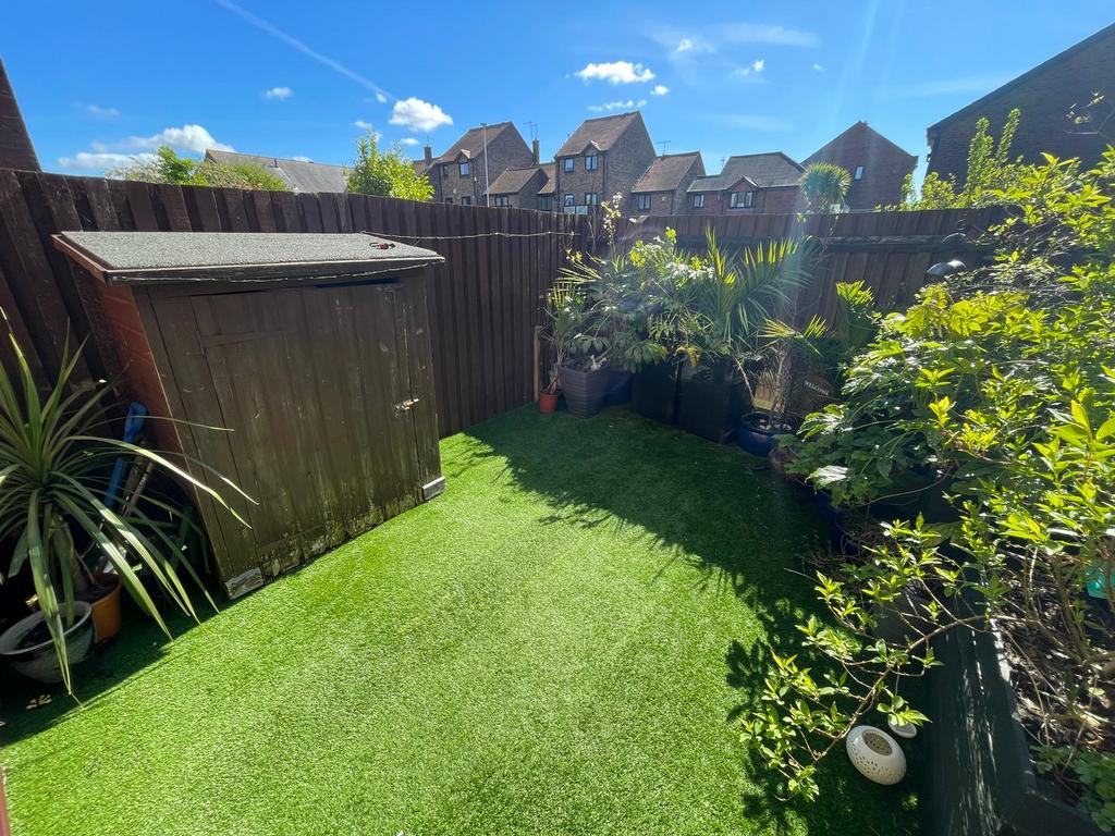 Vallis Close, Baiter Park, Poole, BH15 2 bed semidetached house for sale £325,000