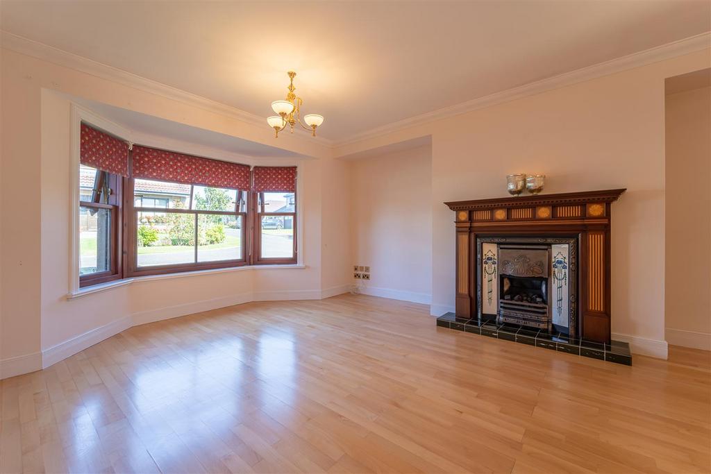 11, Muir Gardens, St Andrews 5 bed detached house for sale £595,000