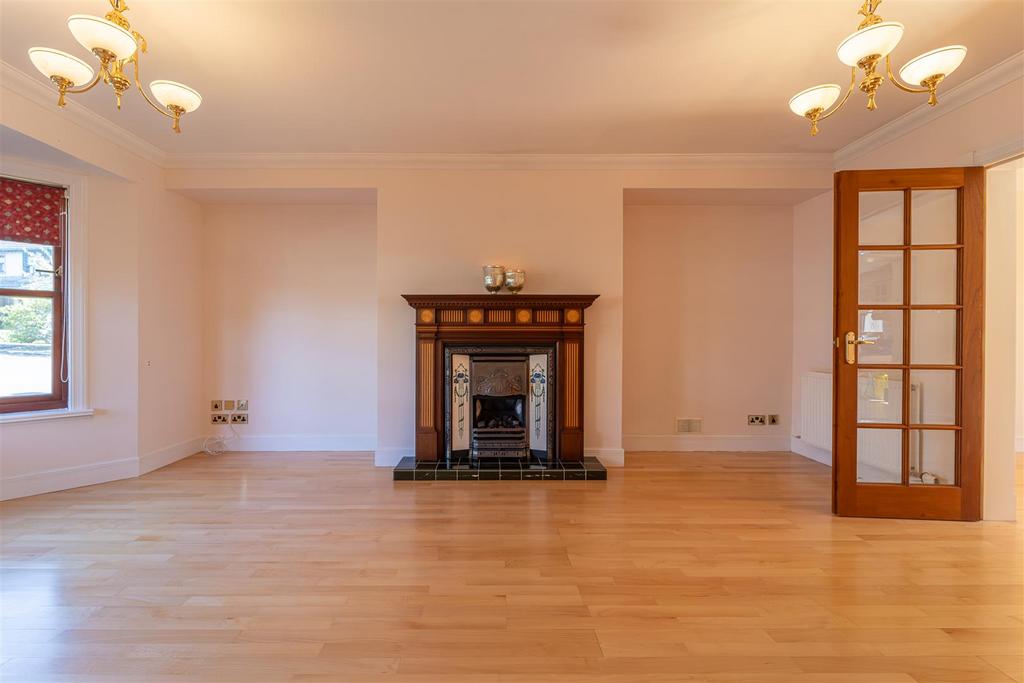 11, Muir Gardens, St Andrews 5 bed detached house for sale £595,000