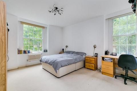 4 bedroom flat for sale, North End House, Fitzjames Avenue, London, W14