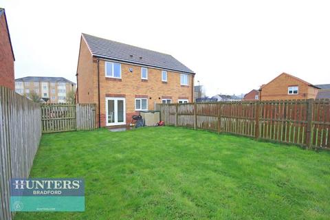 3 bedroom semi-detached house for sale - Saxton Place Tyersal, Bradford, West Yorkshire, BD4 0FB